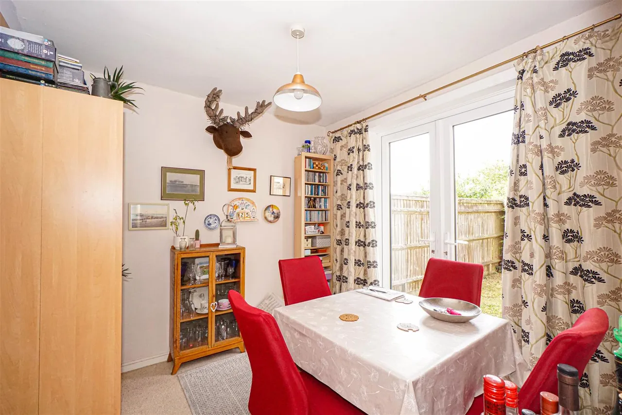 Dymond Road, St. Leonards-On-Sea, photo 11