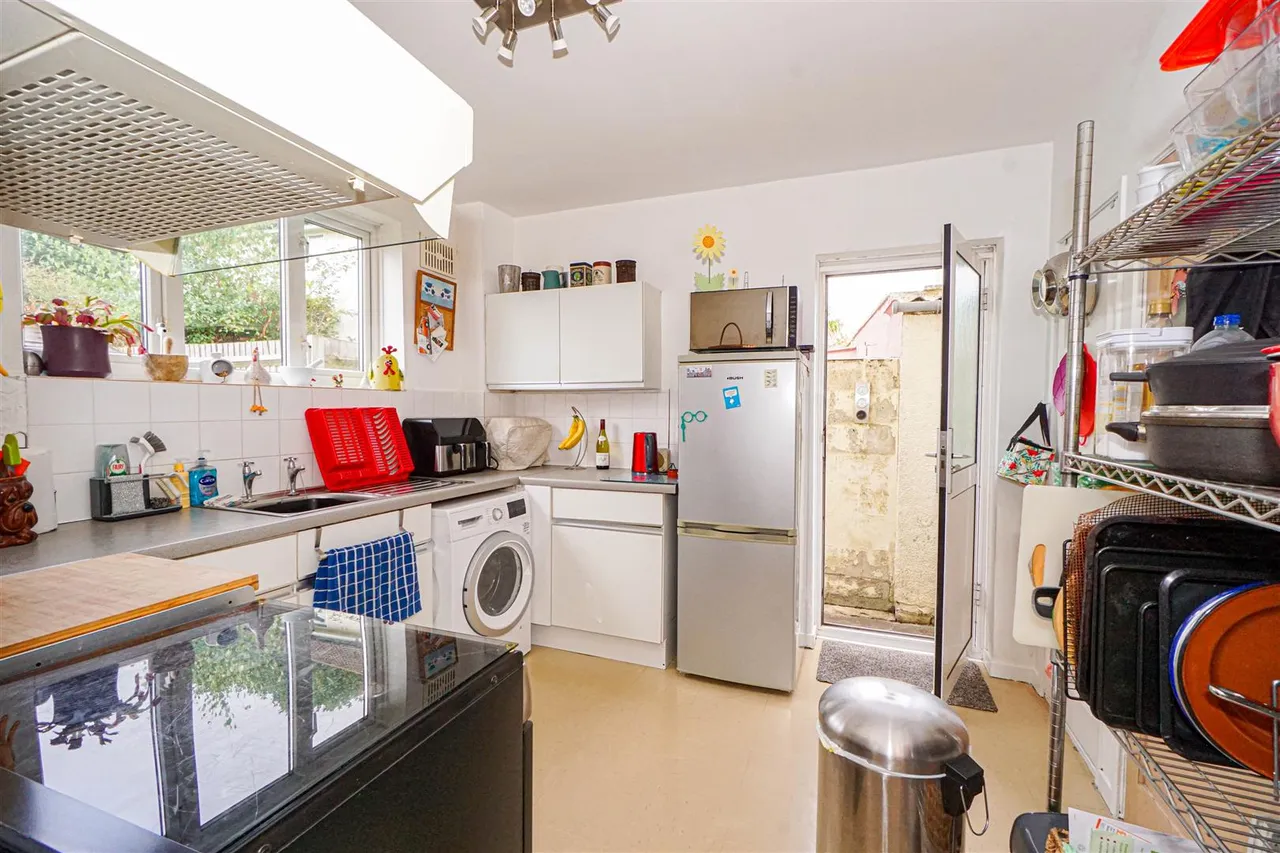Dymond Road, St. Leonards-On-Sea, photo 12