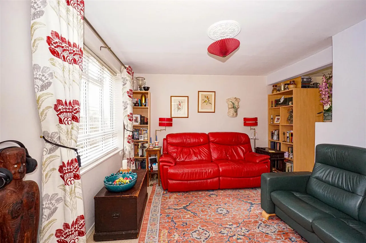 Dymond Road, St. Leonards-On-Sea, photo 9
