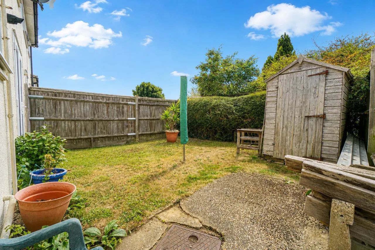 Dymond Road, St. Leonards-On-Sea, photo 2