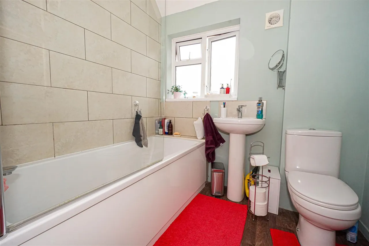 Dymond Road, St. Leonards-On-Sea, photo 8