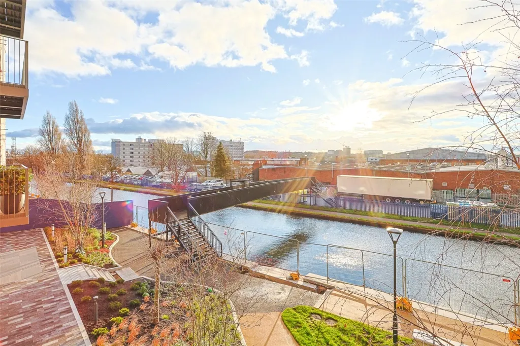 Quay Walk, Wembley, HA0, photo 11