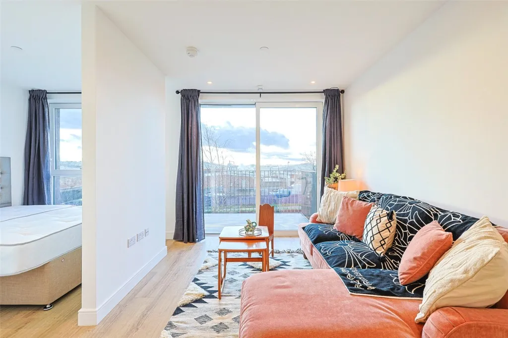 Quay Walk, Wembley, HA0, photo 6