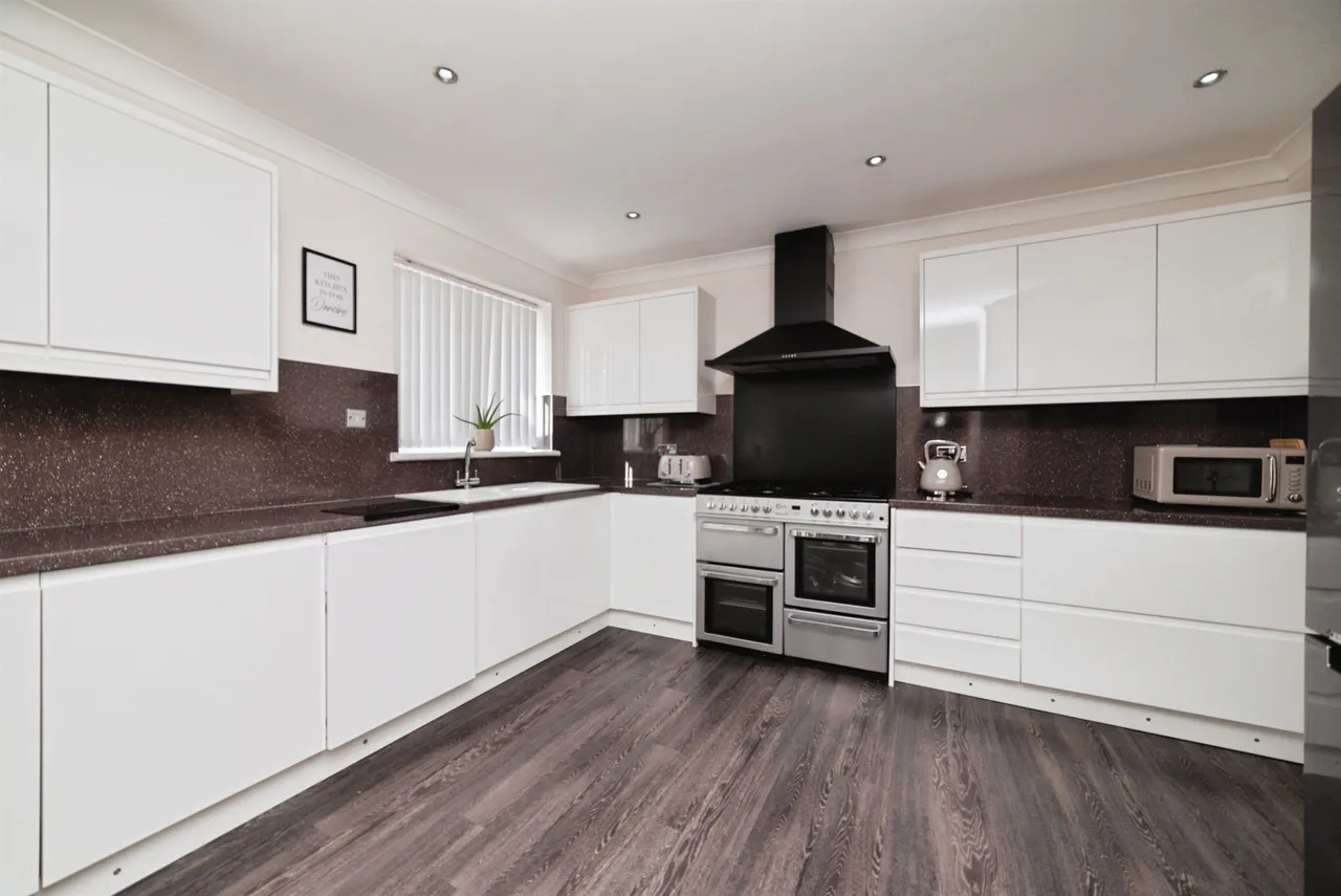 3 bed house for sale — Stanbury Road, Hull