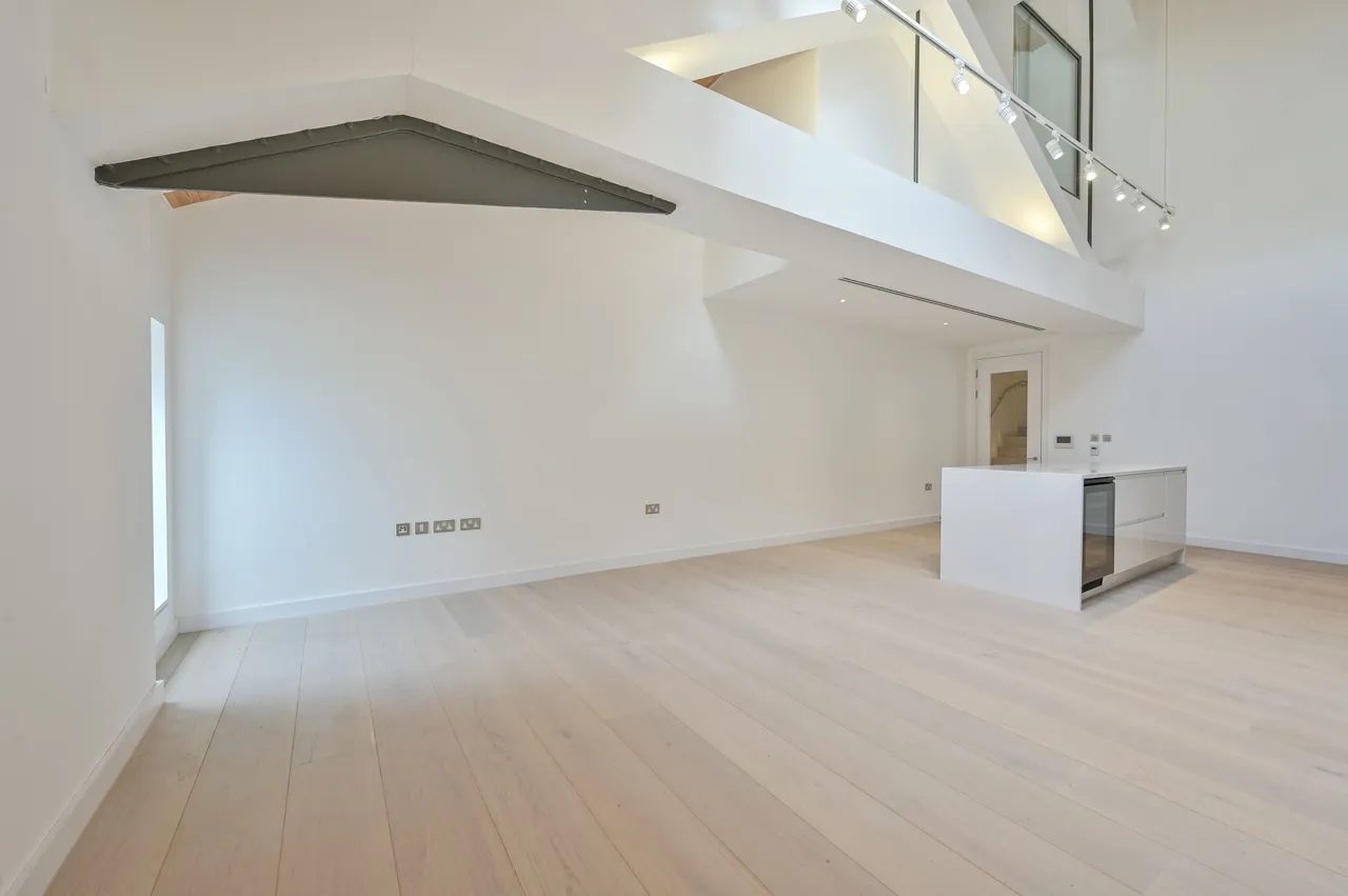 Apartment 5, Coopers Lofts, London, photo 6