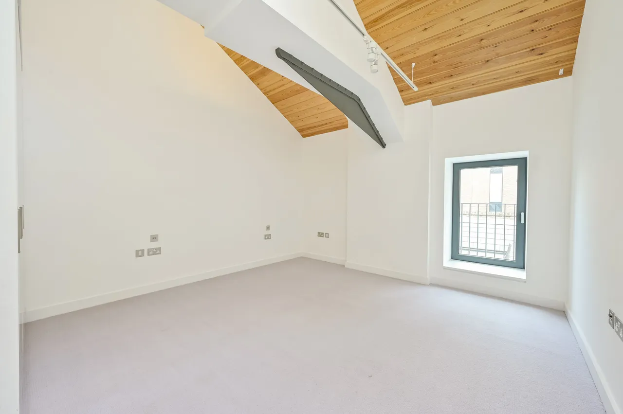 Apartment 5, Coopers Lofts, London, photo 3