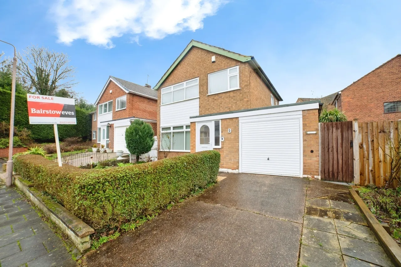 3 bed house for sale — Dormy Close, Mansfield Woodhouse, Mansfield, Nottinghamshire, NG19