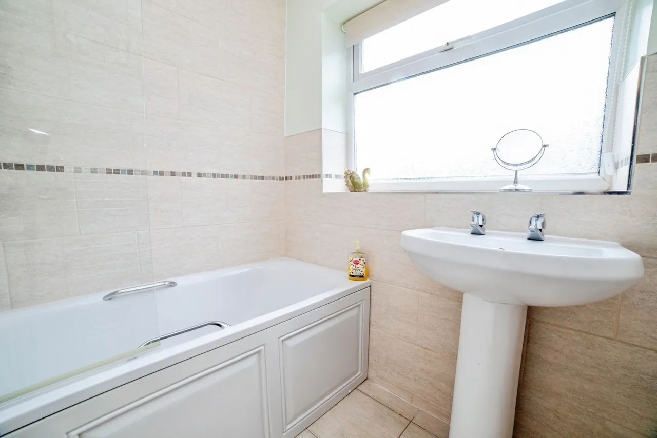 Dormy Close, Mansfield Woodhouse, Mansfield, Nottinghamshire, NG19, photo 14