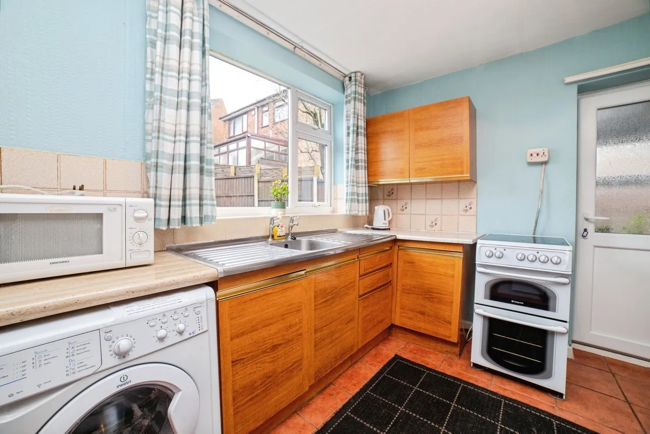 Dormy Close, Mansfield Woodhouse, Mansfield, Nottinghamshire, NG19, photo 5
