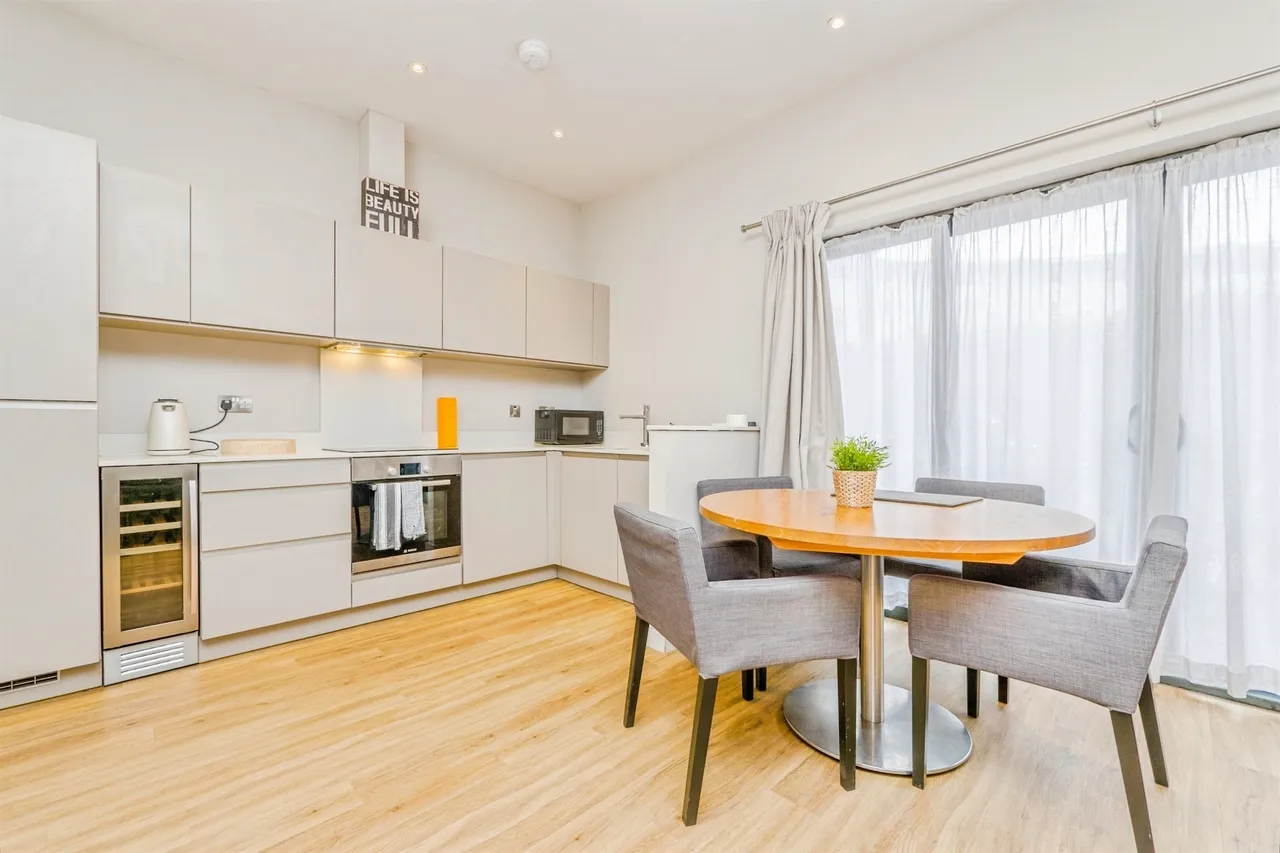 Romilly Crescent, Cardiff, photo 9