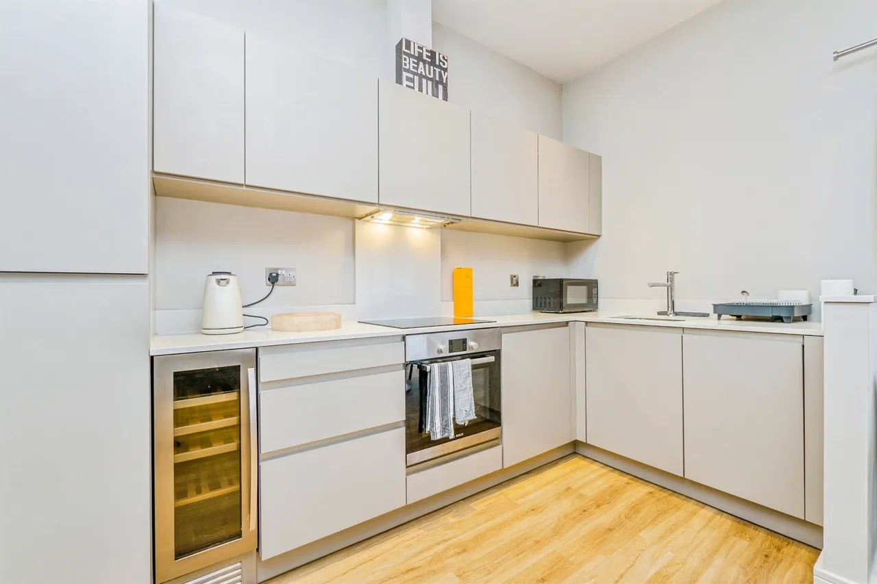 Romilly Crescent, Cardiff, photo 11