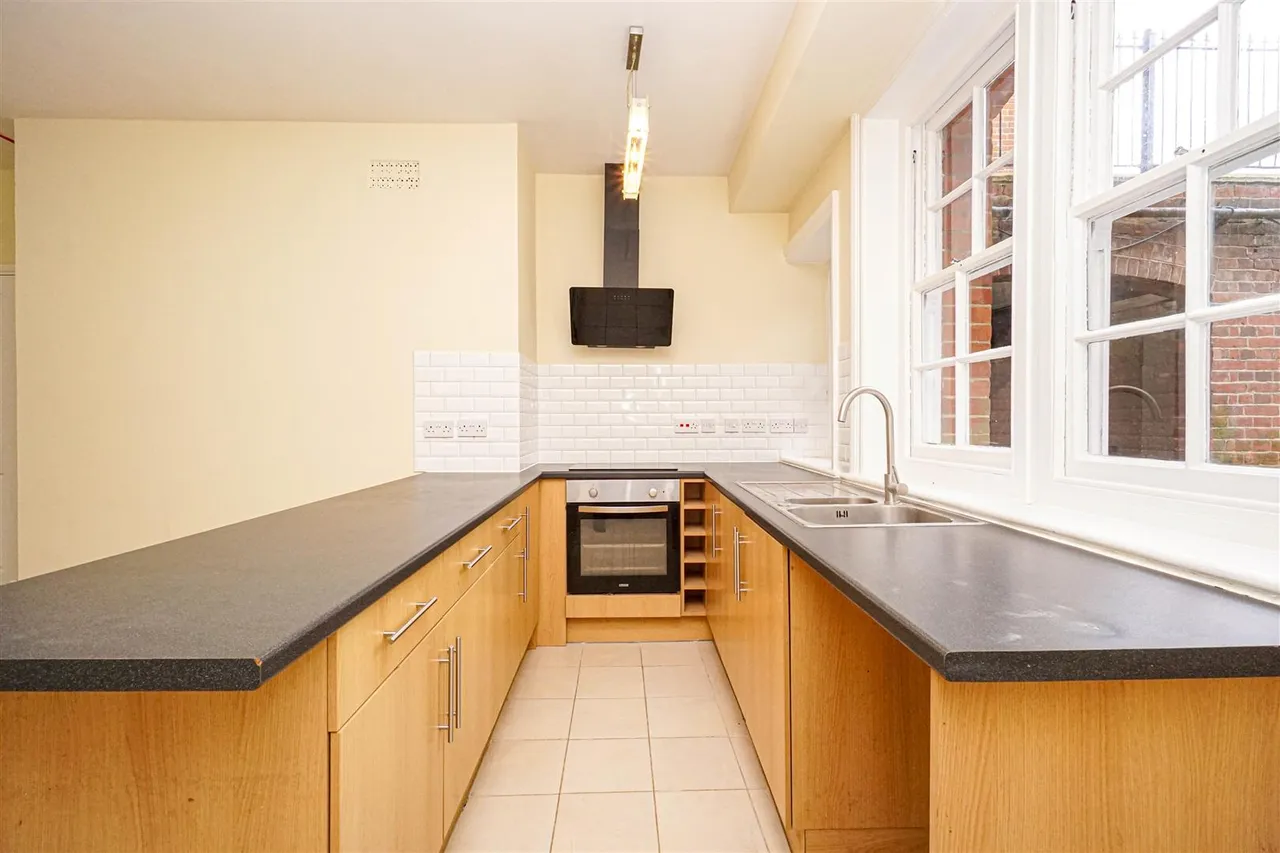 Pevensey Road, St Leonards-On-Sea, photo 2