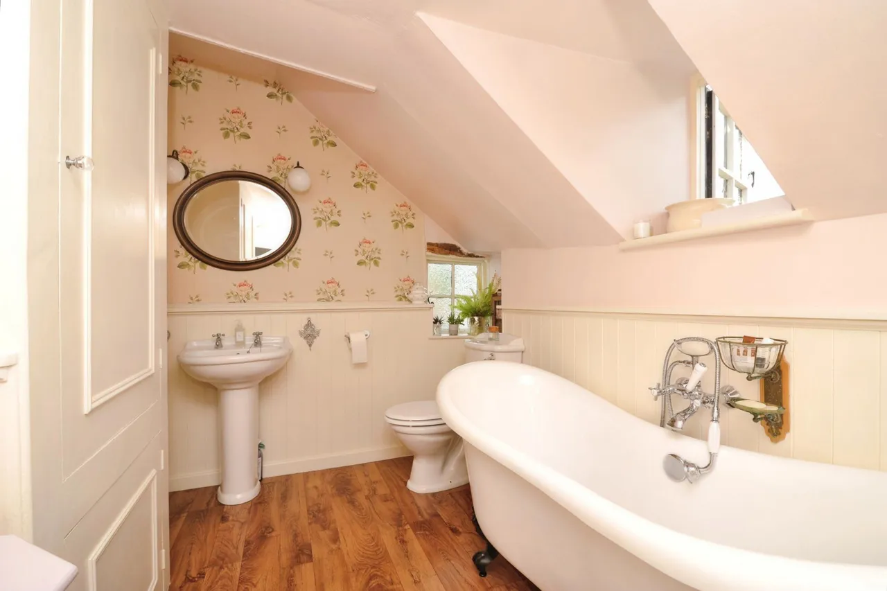 The Street, Tenterden, TN30, photo 19