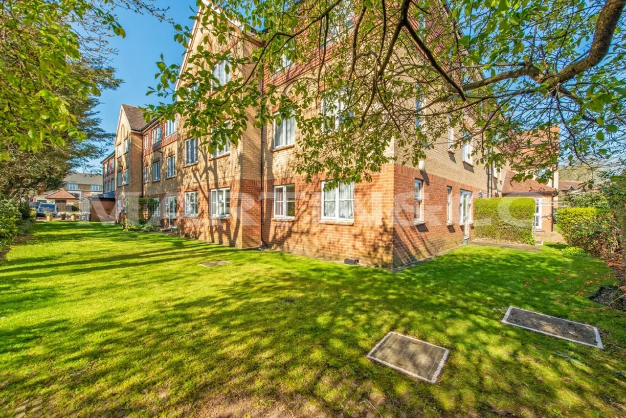 Westminster Court, Wanstead, photo 3