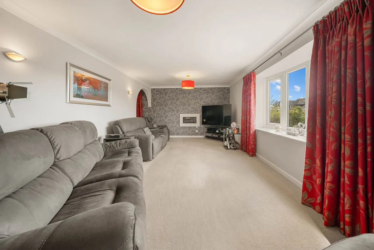 Hassocks Road, Meltham, photo 5