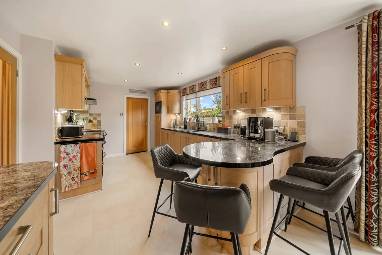 Hassocks Road, Meltham, photo 4