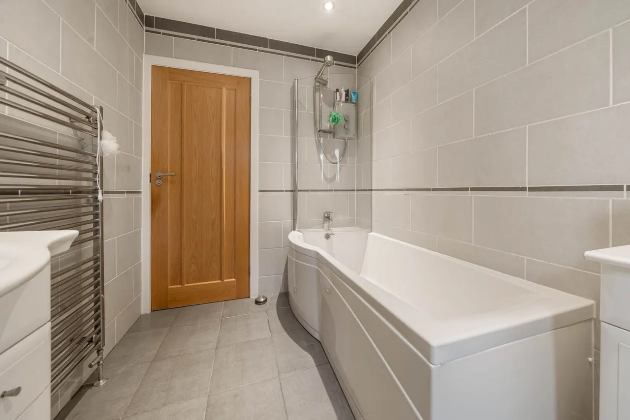 Hassocks Road, Meltham, photo 20