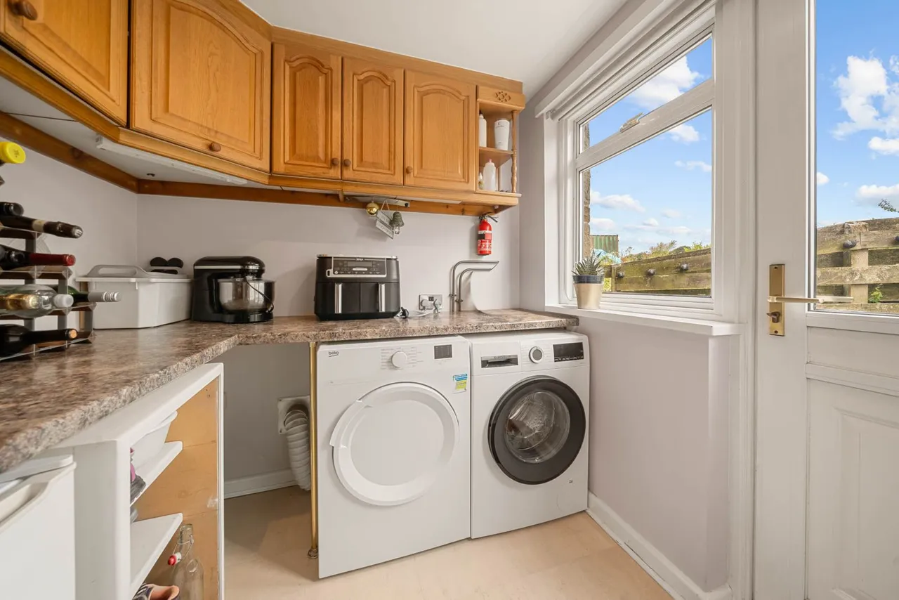 Hassocks Road, Meltham, photo 8