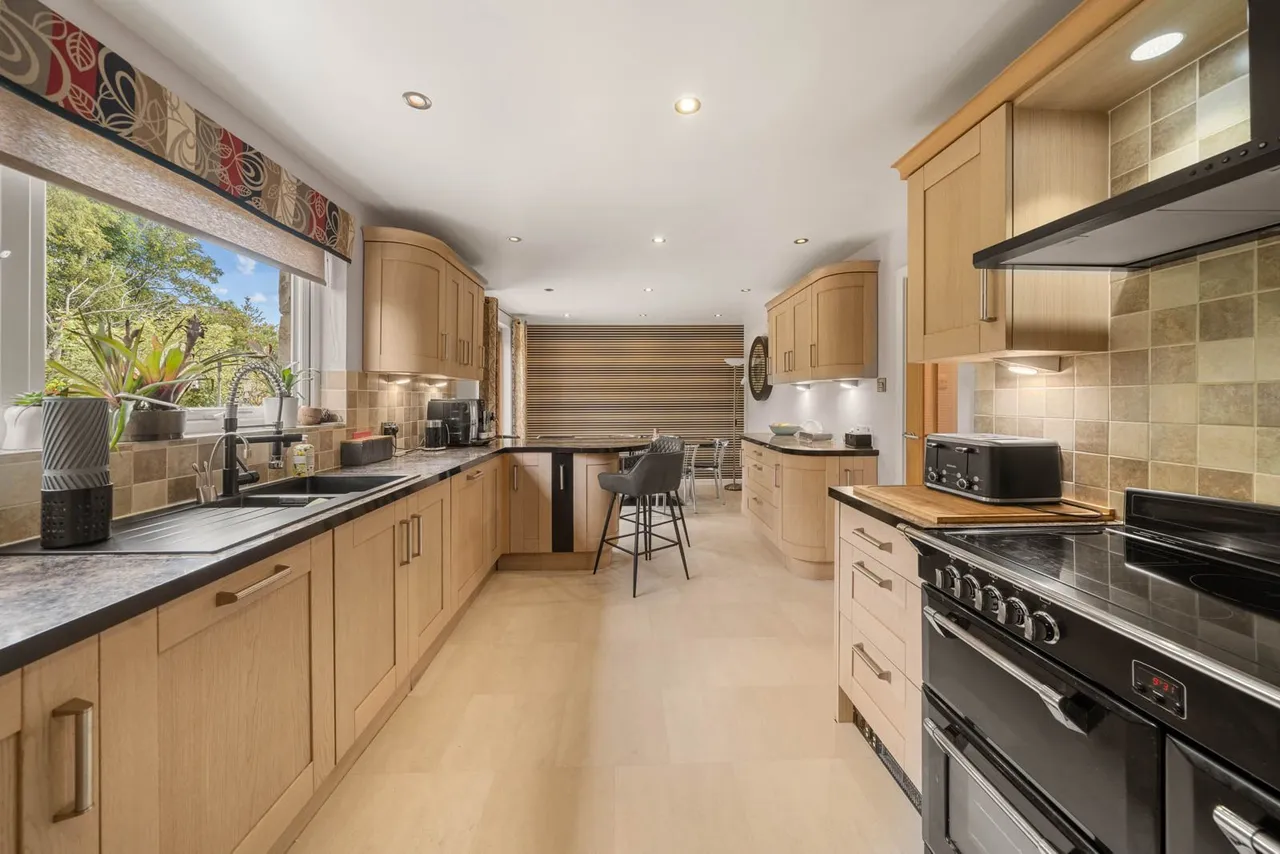 Hassocks Road, Meltham, photo 2
