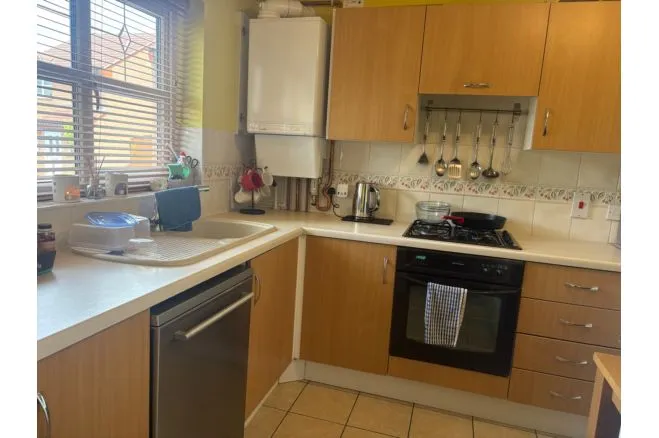 Porthcawl Close, Grantham, NG31, photo 3