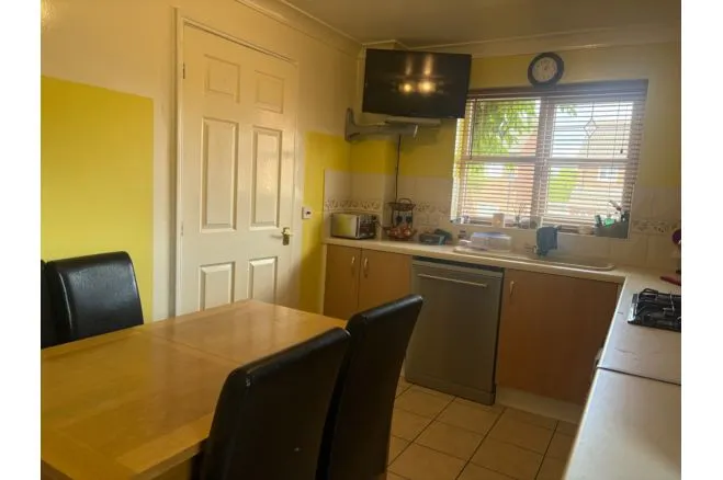 Porthcawl Close, Grantham, NG31, photo 5