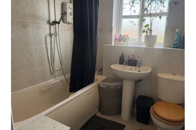 Porthcawl Close, Grantham, NG31, photo 8