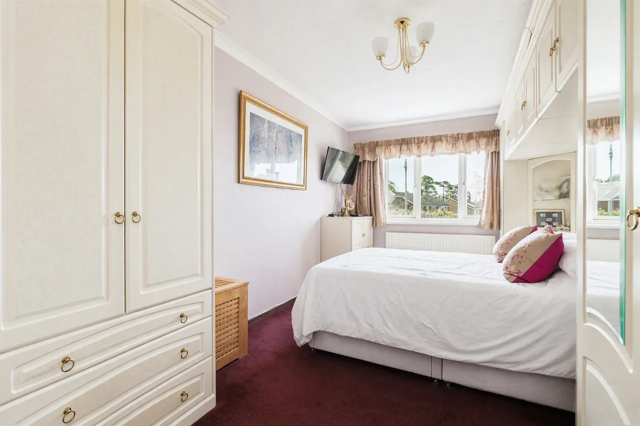 Ashford Close, Fordingbridge, SP6, photo 9