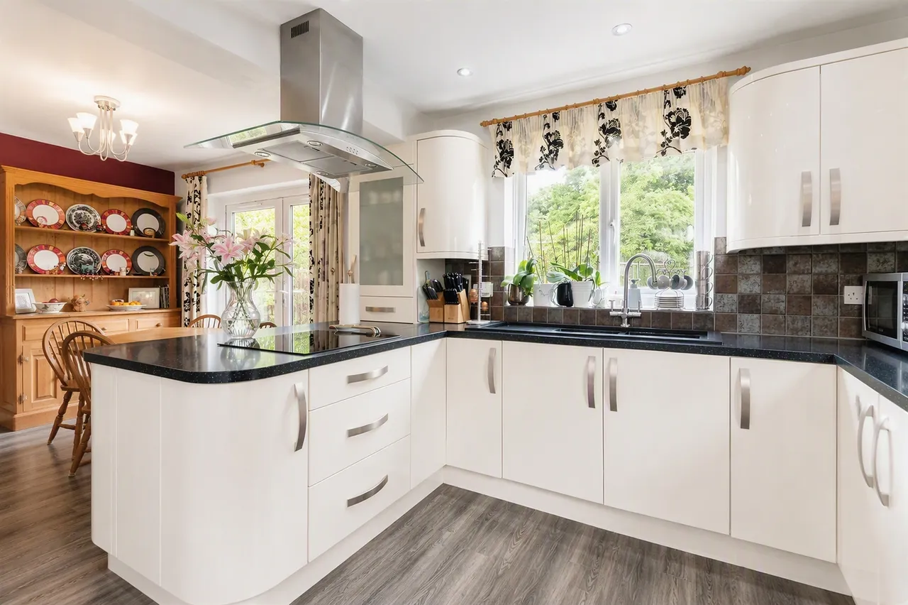 Ashford Close, Fordingbridge, SP6, photo 6