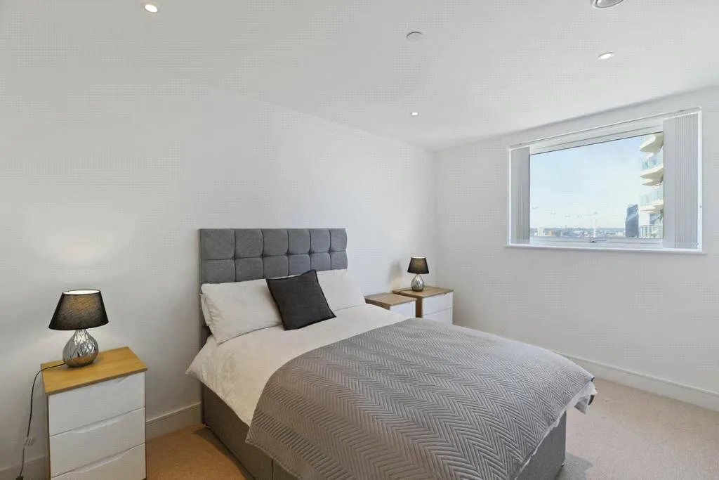 Western Gateway, London, E16, photo 6