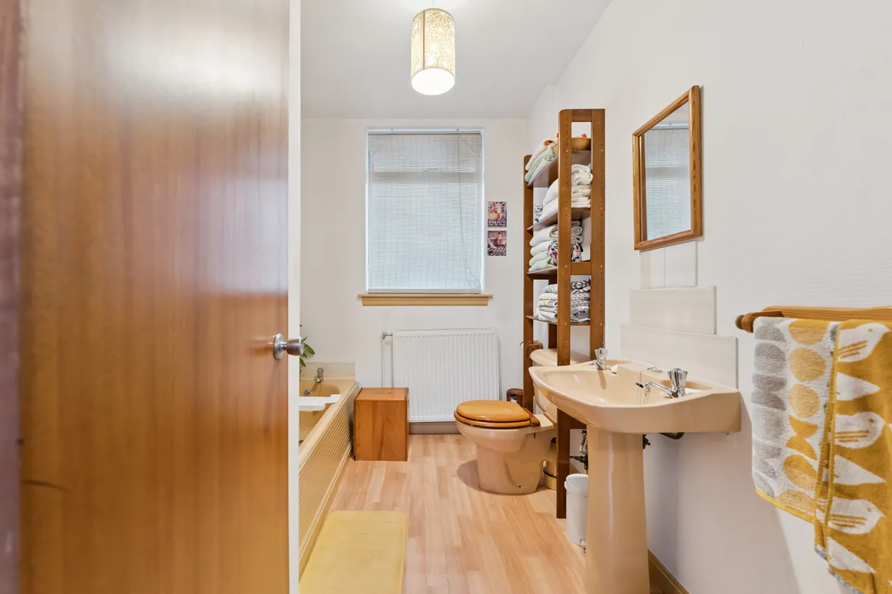 Campsie Road, Torrance, G64, photo 12