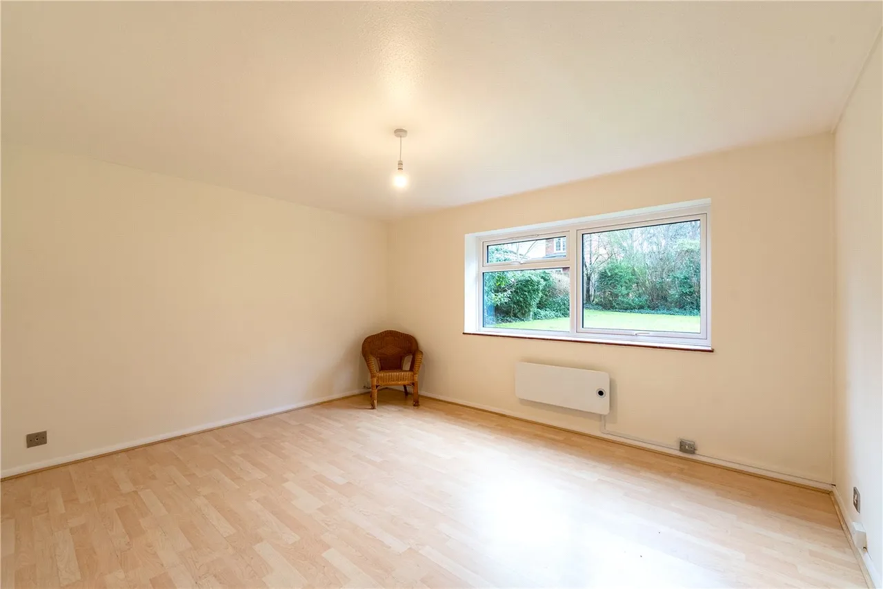 Woodridings, Elgin Road, Weybridge, Surrey, KT13, photo 3