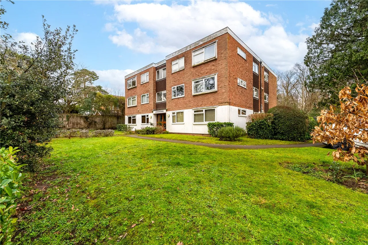 Woodridings, Elgin Road, Weybridge, Surrey, KT13, photo 2