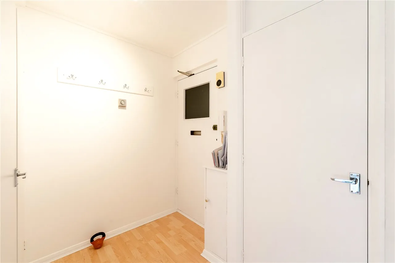 Woodridings, Elgin Road, Weybridge, Surrey, KT13, photo 9
