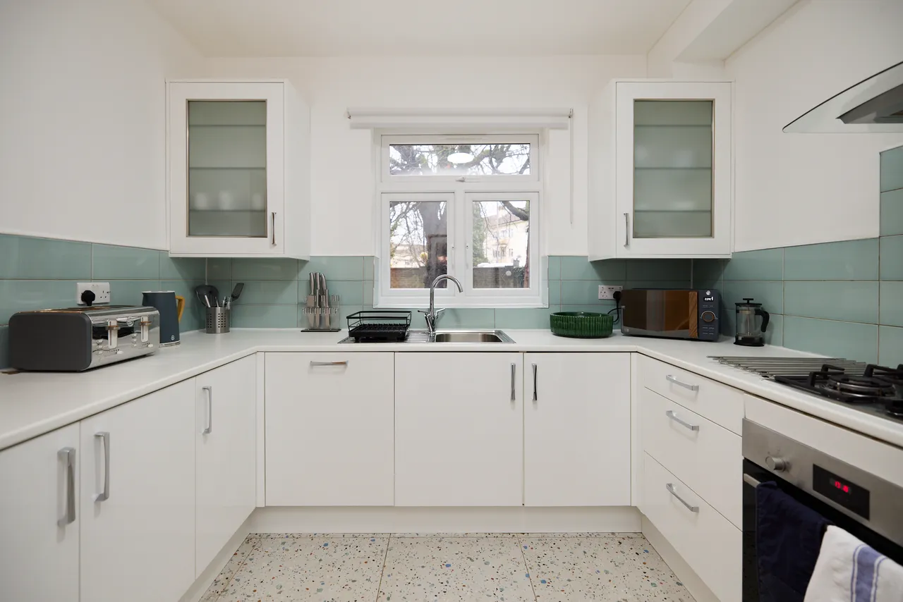 Kingston Hill, KT2, photo 16