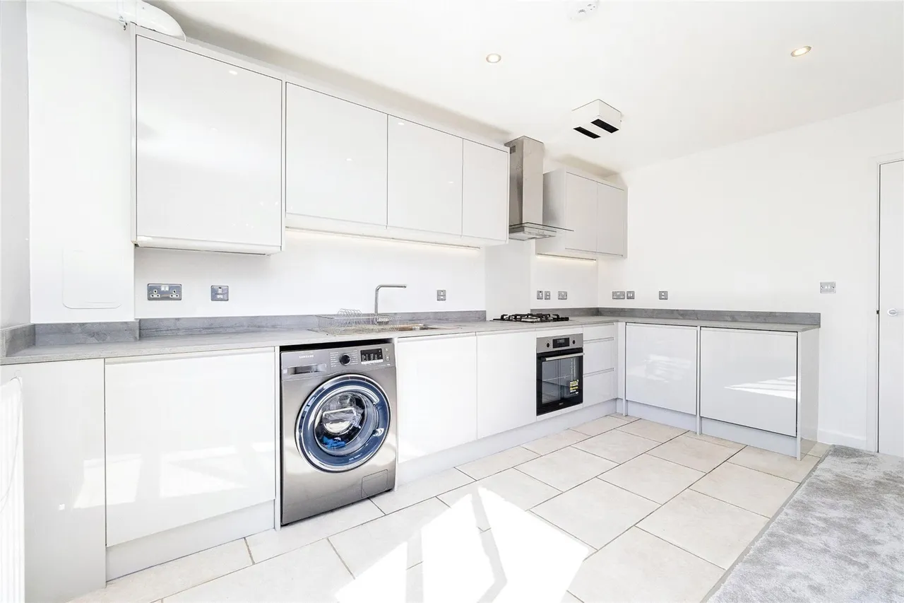 Maitland Road, London, E15, photo 4