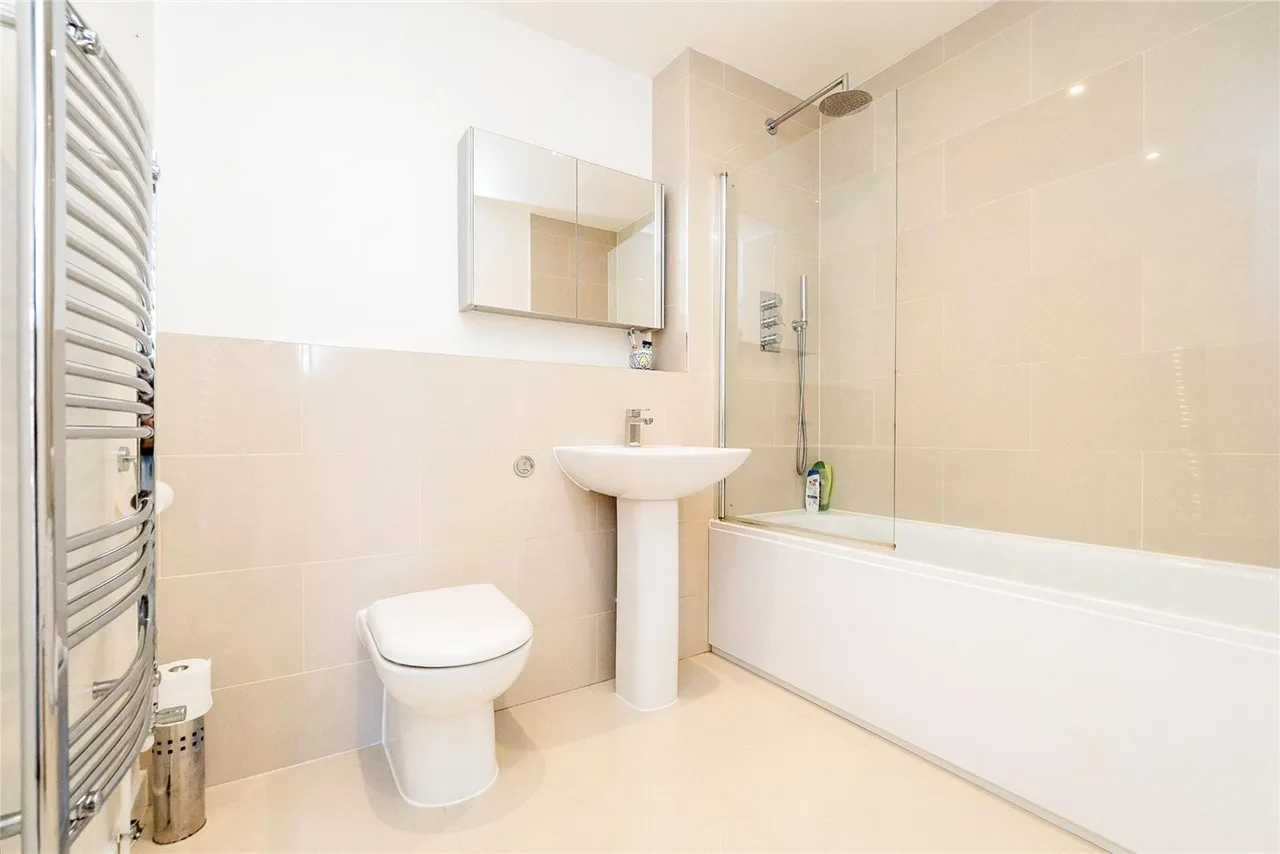 Maitland Road, London, E15, photo 11