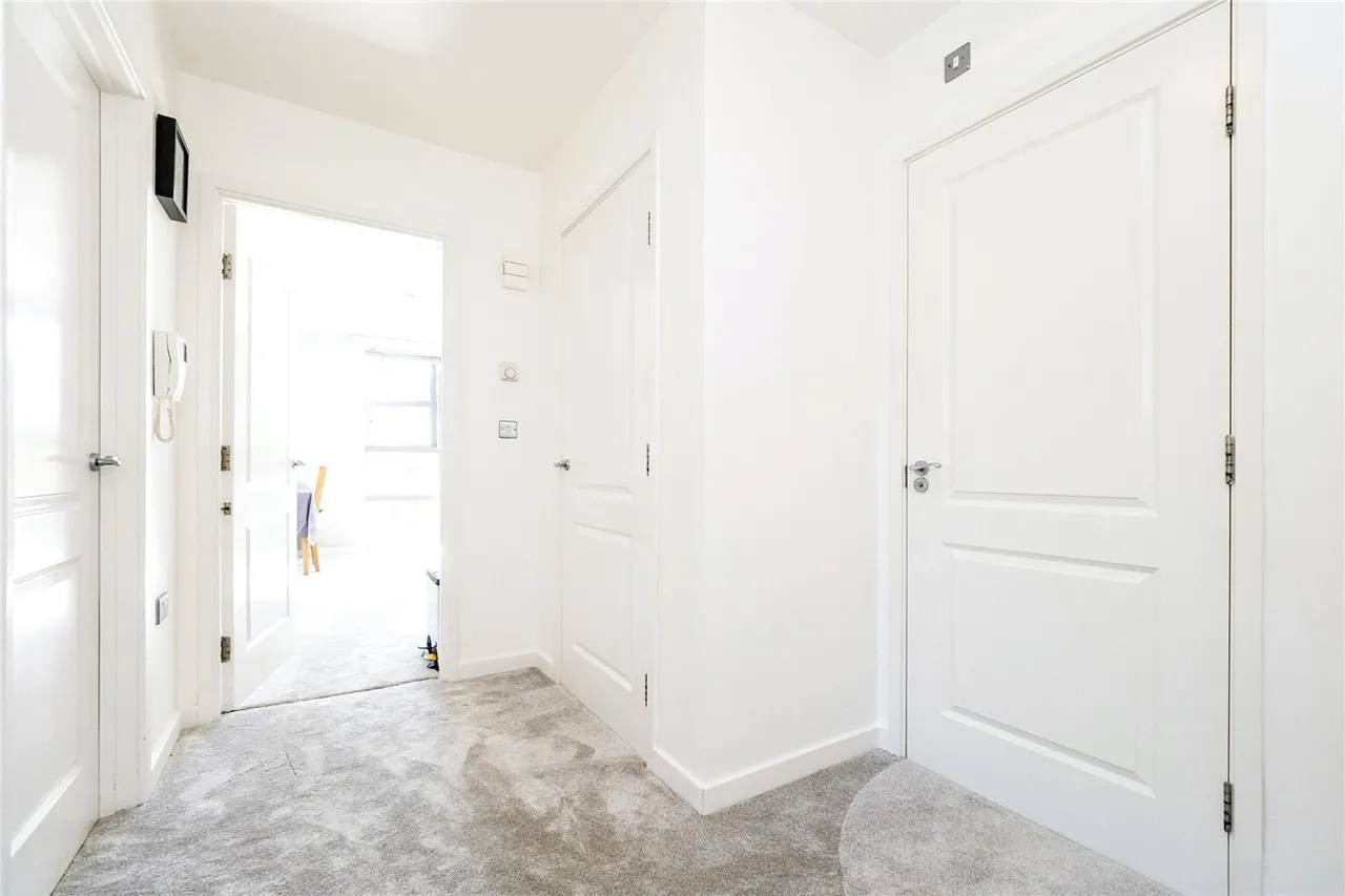 Maitland Road, London, E15, photo 12