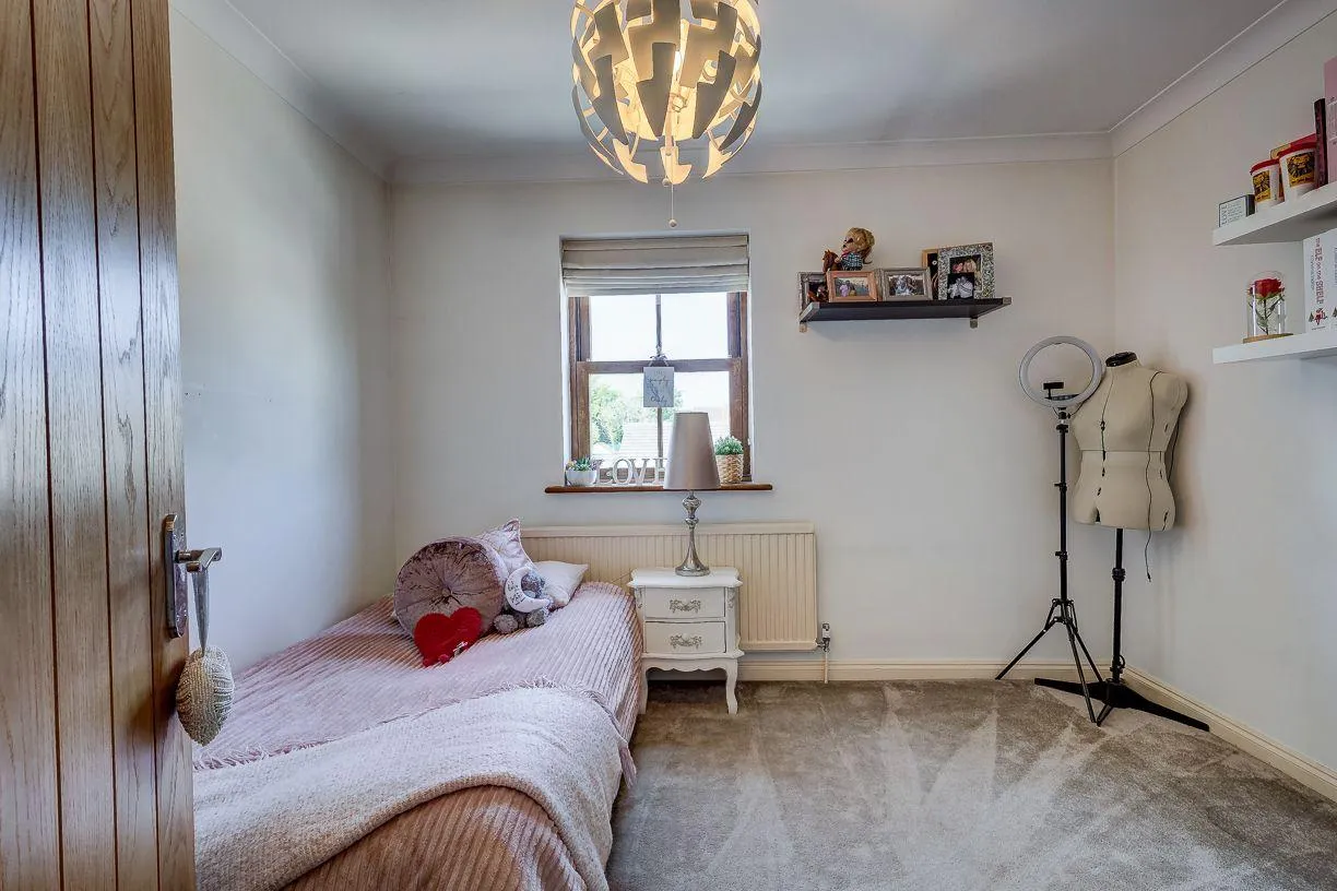 Church Road, Ramsden Bellhouse, CM11, photo 43