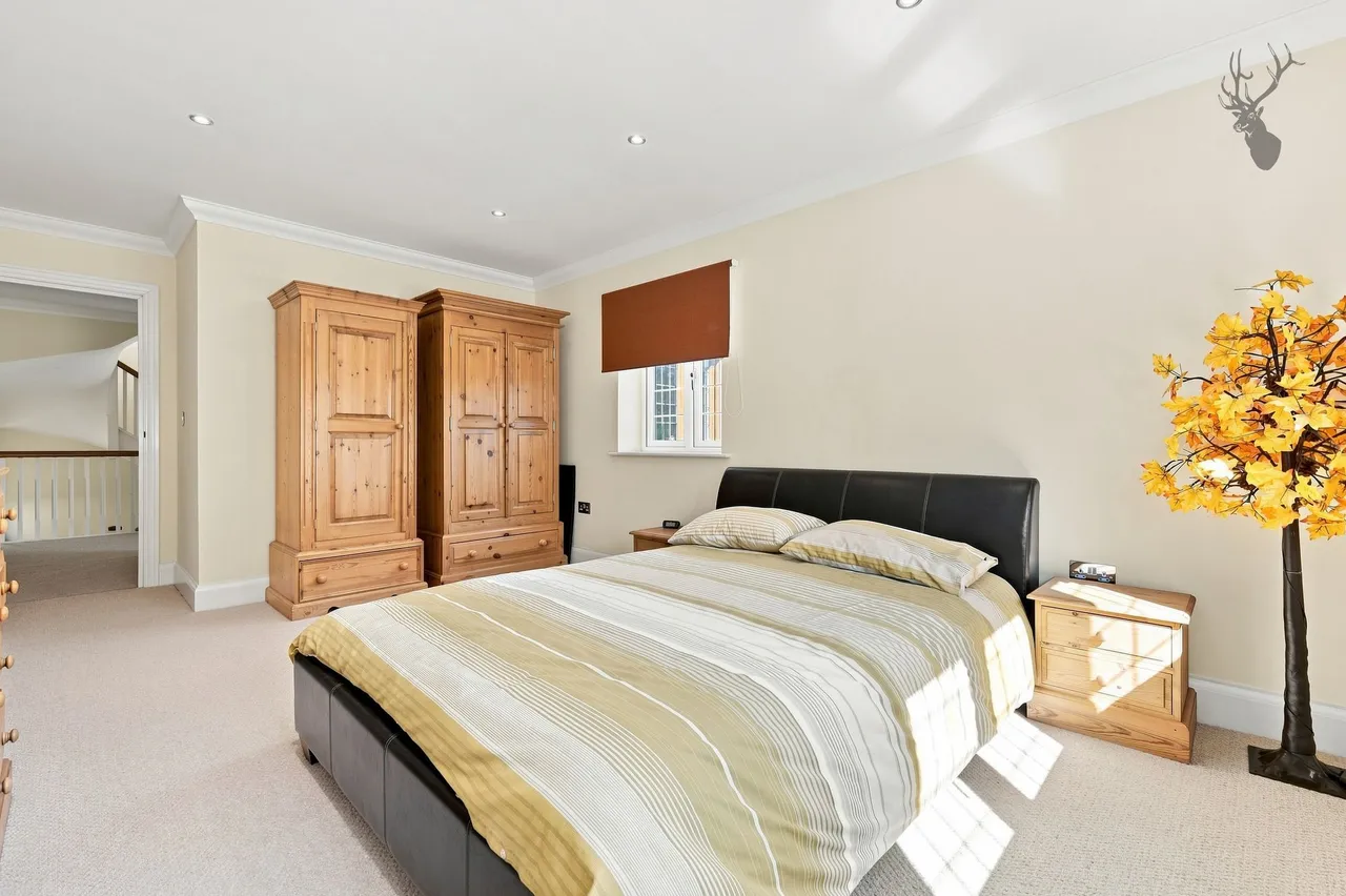 Morgan Crescent, Theydon Bois, CM16, photo 17