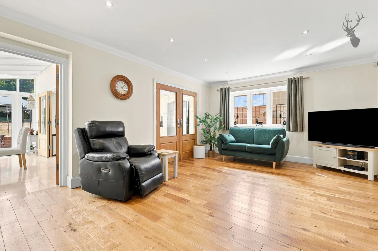 Morgan Crescent, Theydon Bois, CM16, photo 11