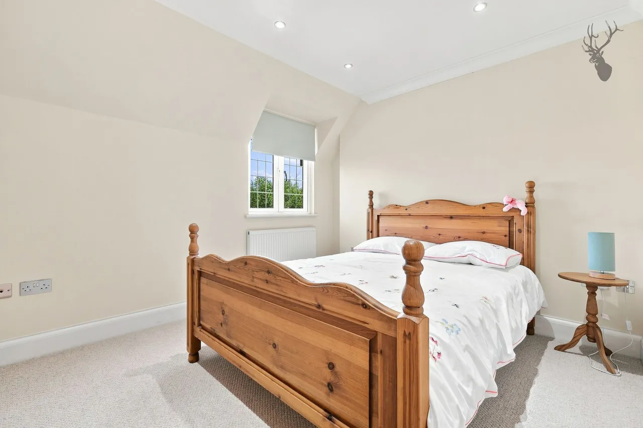 Morgan Crescent, Theydon Bois, CM16, photo 20