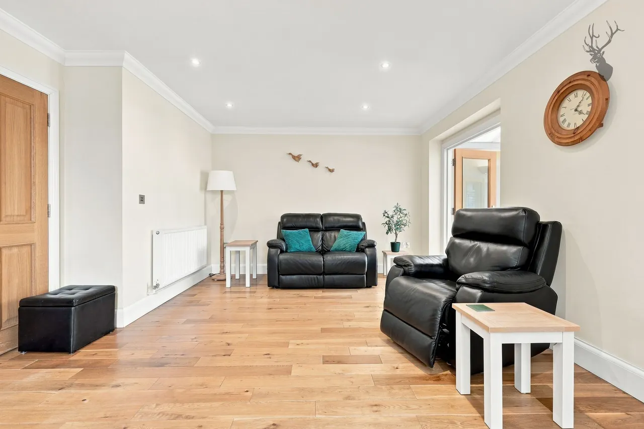 Morgan Crescent, Theydon Bois, CM16, photo 10