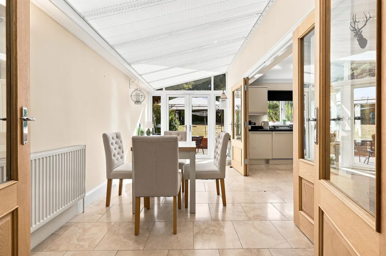 Morgan Crescent, Theydon Bois, CM16, photo 6