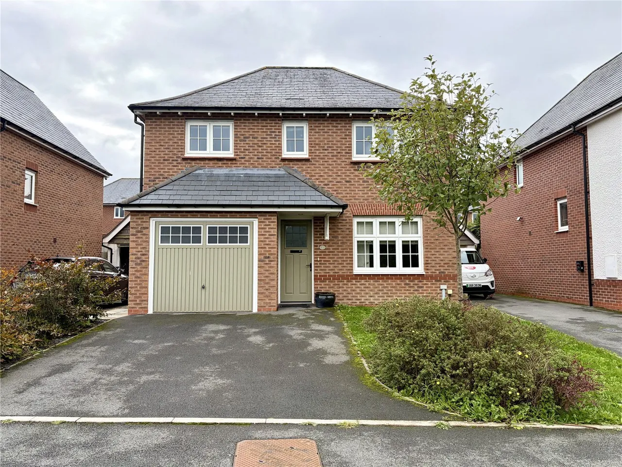 4 bed house for sale, Cae Meddyg, Penrhosgarnedd, LL57