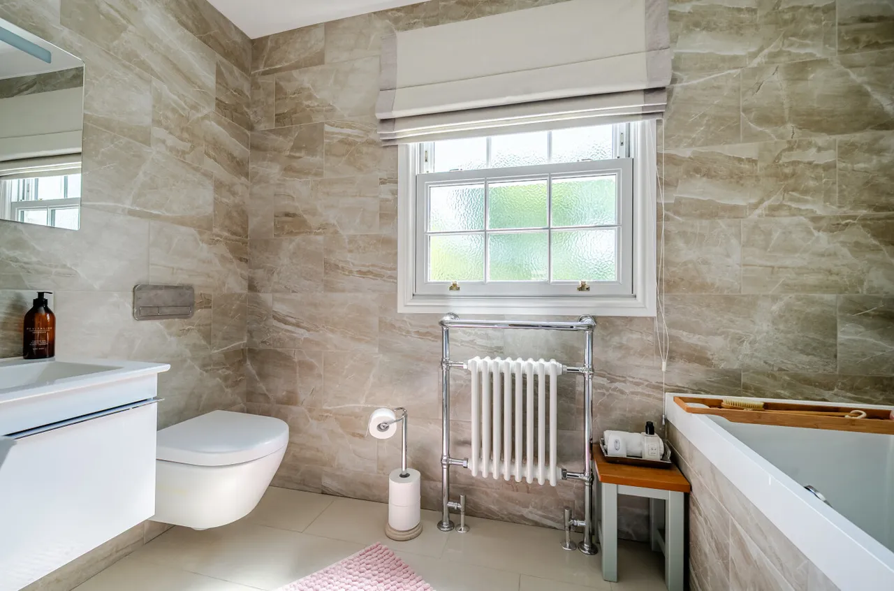 Newell Green, Warfield, Bracknell, Berkshire, RG42 6AB, photo 22