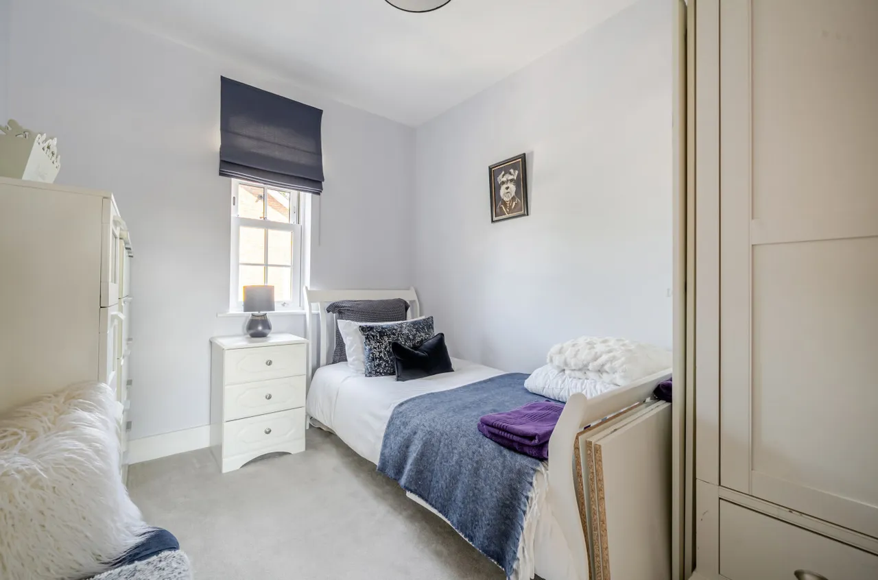 Newell Green, Warfield, Bracknell, Berkshire, RG42 6AB, photo 24