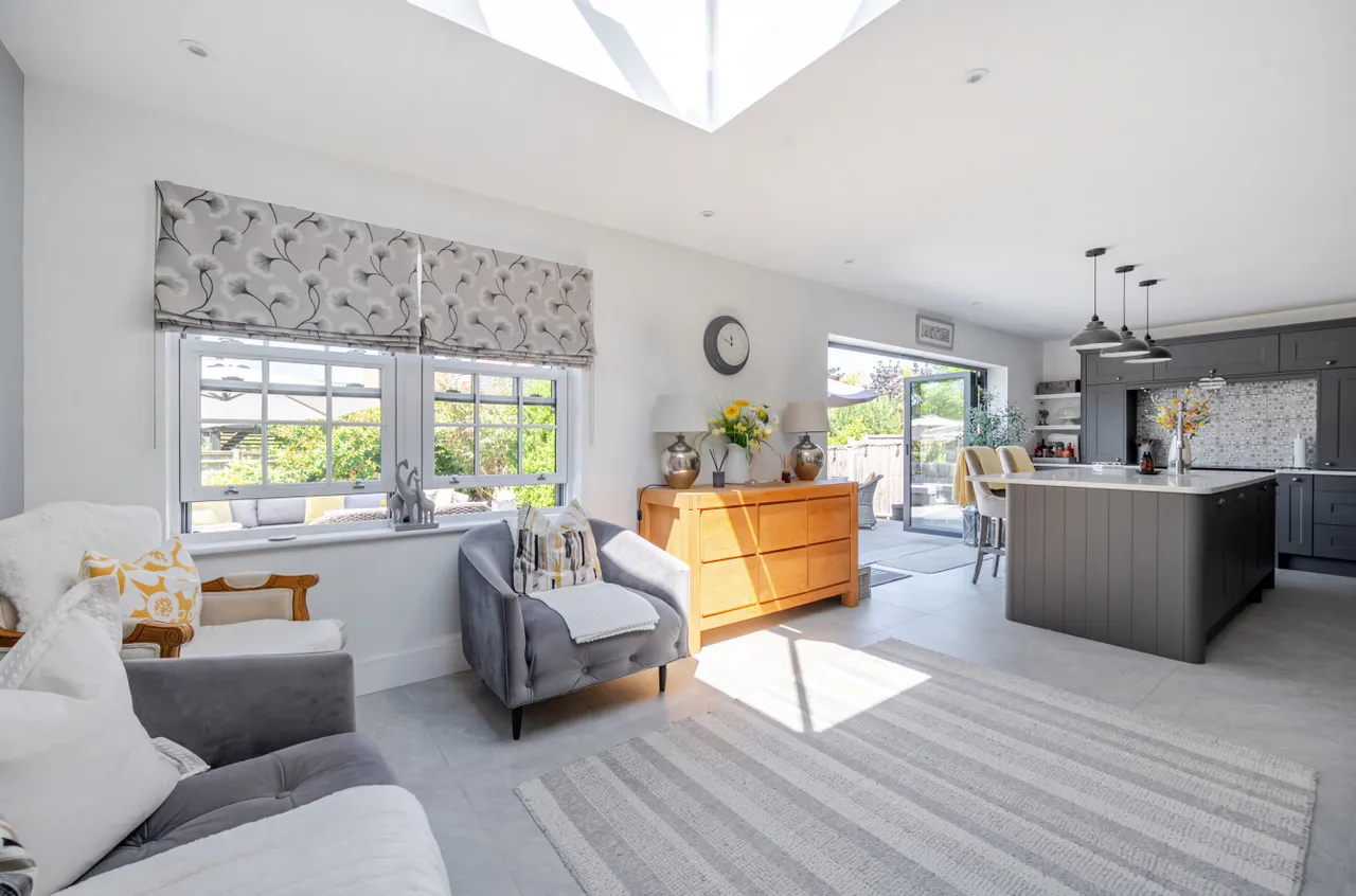 Newell Green, Warfield, Bracknell, Berkshire, RG42 6AB, photo 11