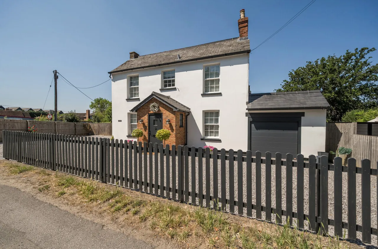 4 bed house for sale — Newell Green, Warfield, Bracknell, Berkshire, RG42 6AB