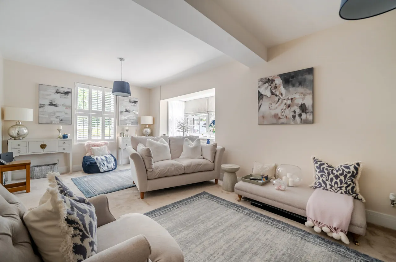 Newell Green, Warfield, Bracknell, Berkshire, RG42 6AB, photo 12