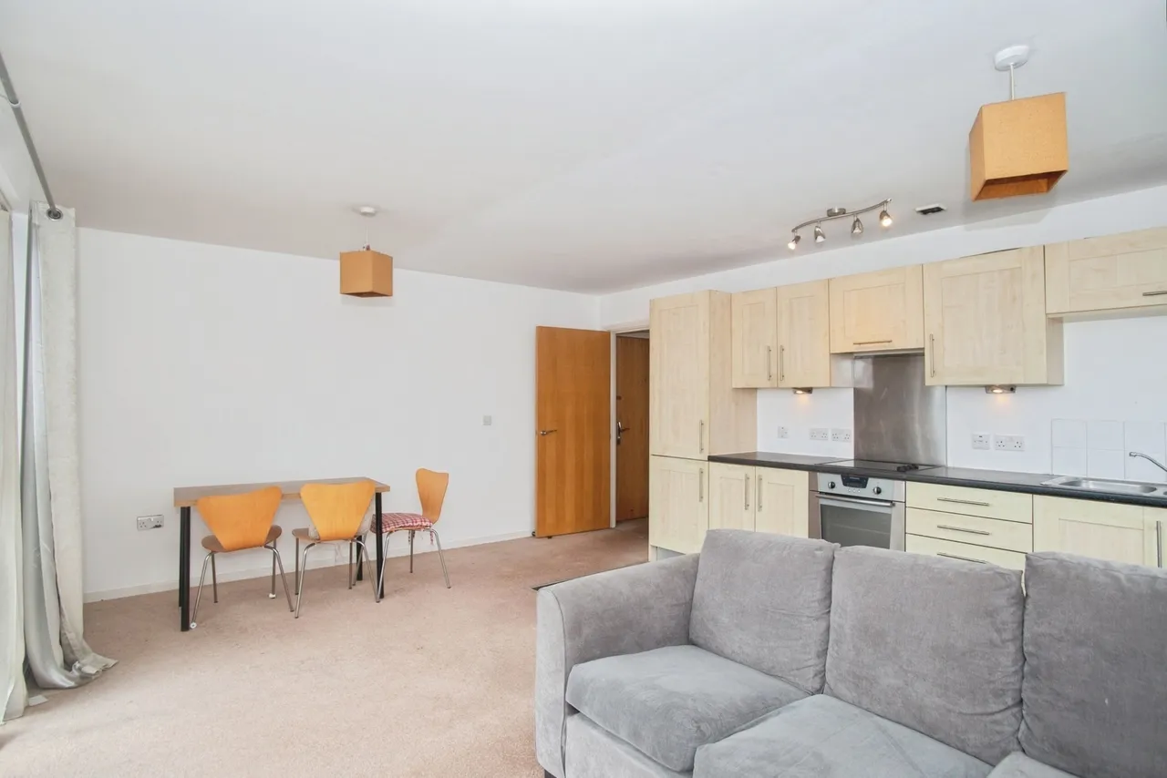 2 A The Waterfront, Manchester, Lancashire, M11, photo 8